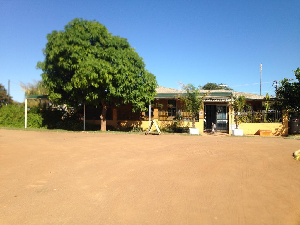 Carnarvon Caravan Park Extérieur photo